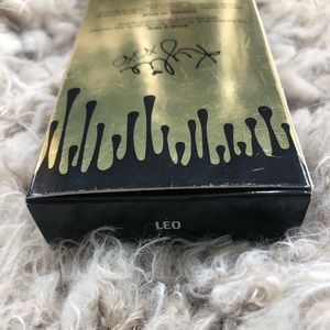 KYLIE BIRTHDAY EDITION LEO LIPKIT